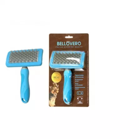 perie baie caini si pisici de culoare albastra.